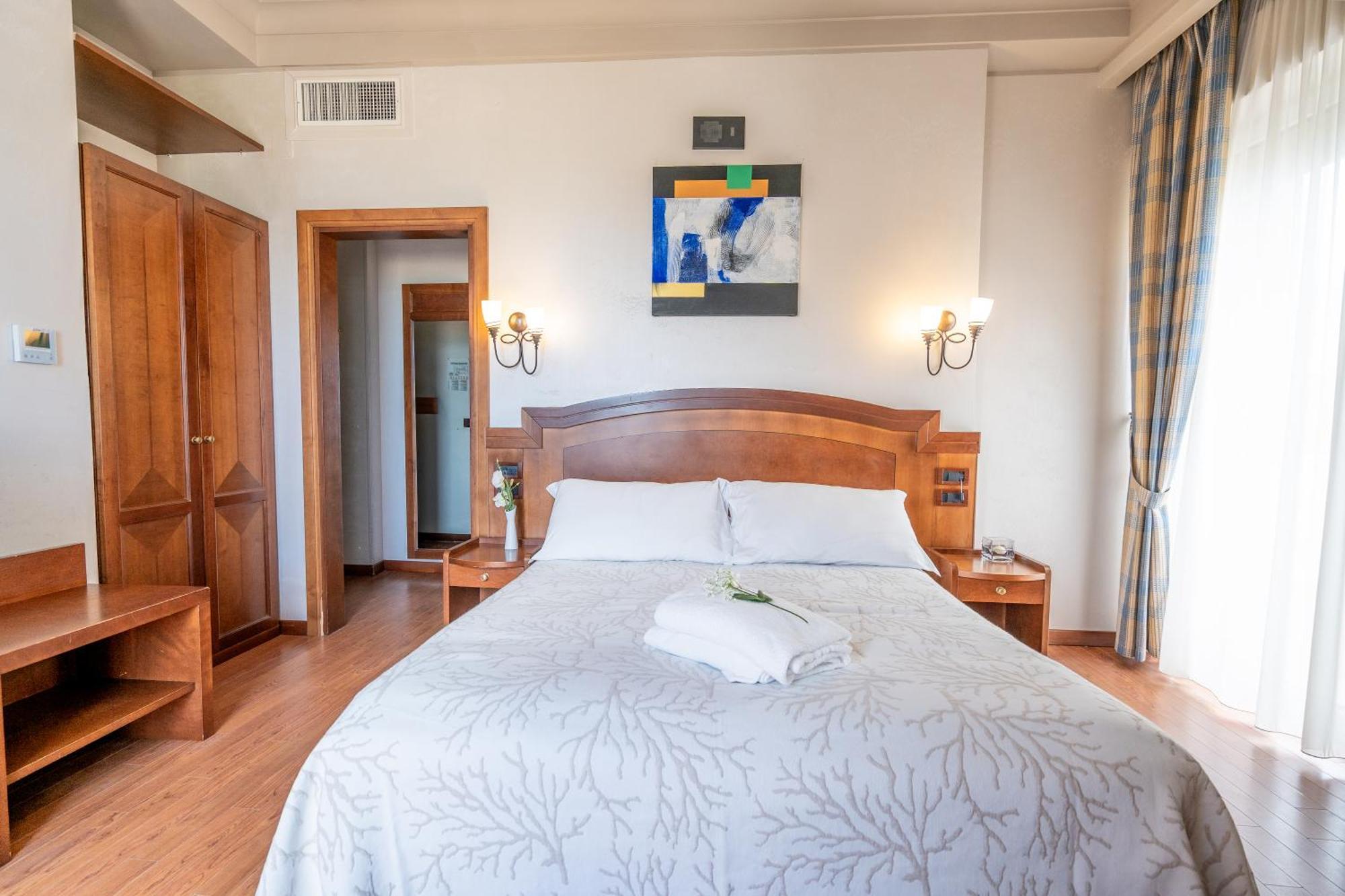 Art Hotel Santa Lucia Termoli Eksteriør billede