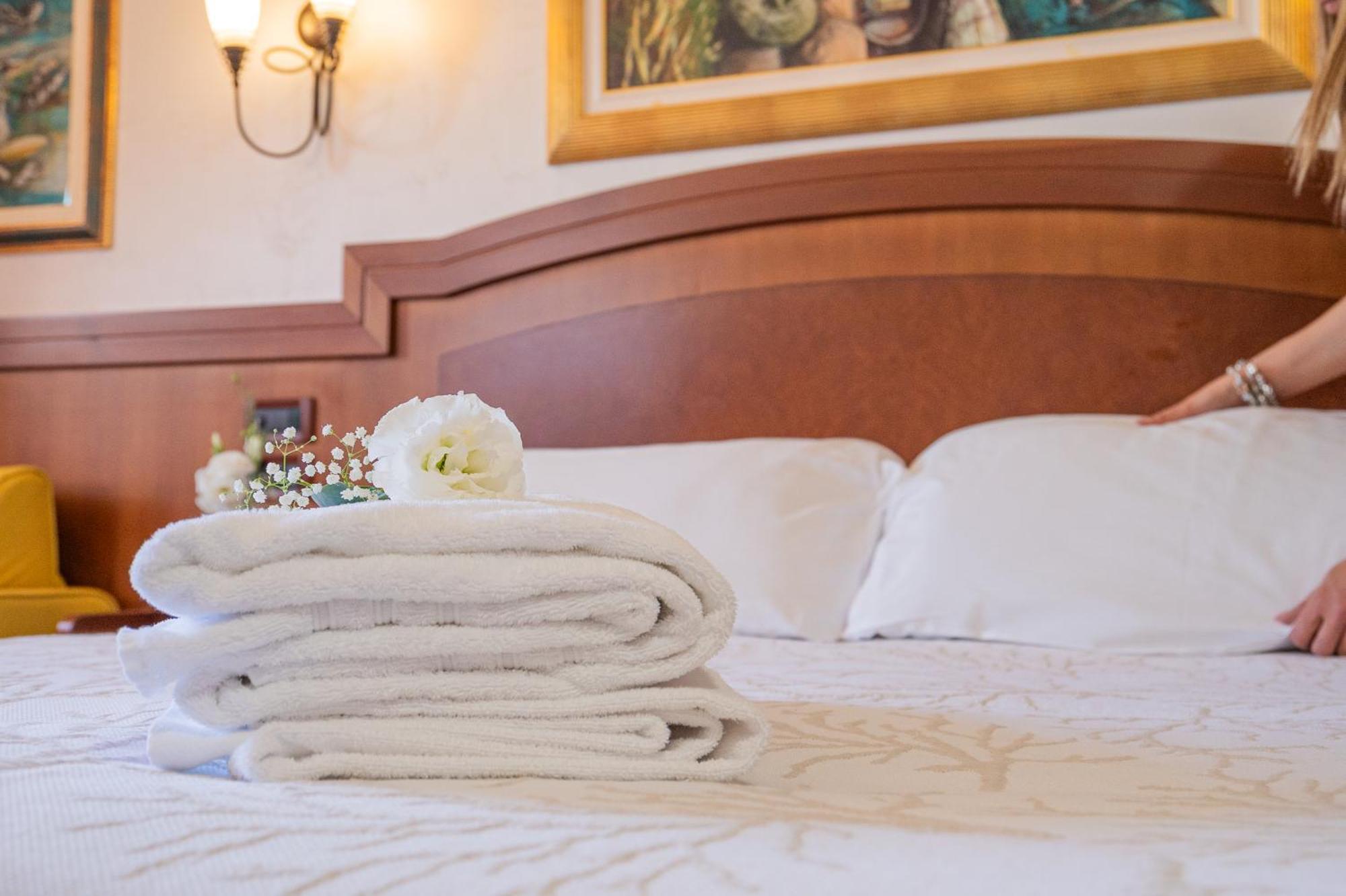 Art Hotel Santa Lucia Termoli Eksteriør billede