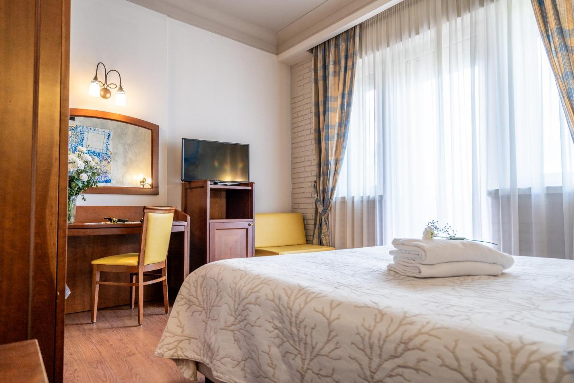 Art Hotel Santa Lucia Termoli Eksteriør billede