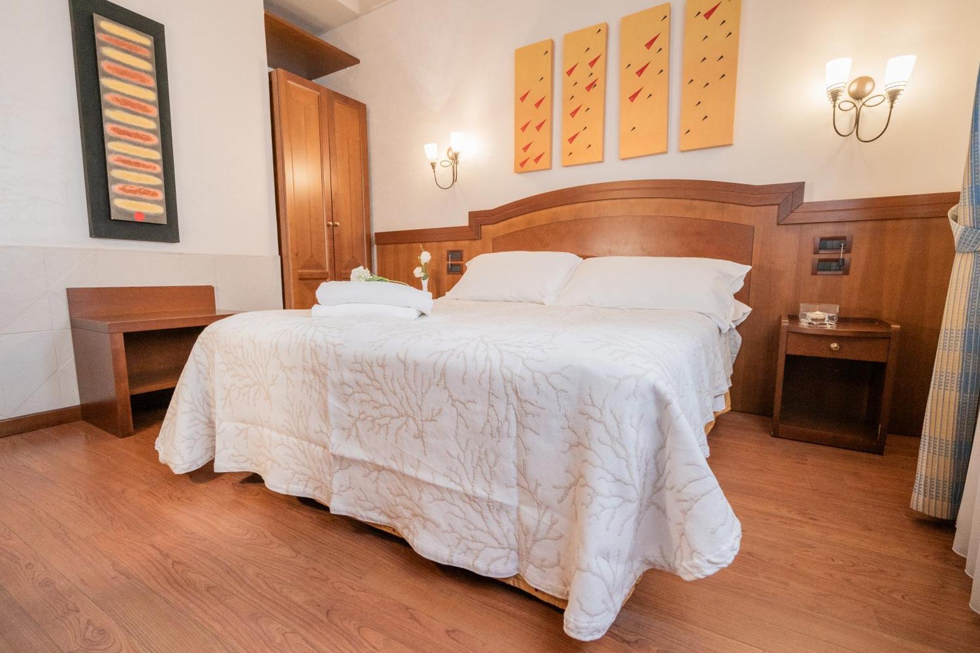 Art Hotel Santa Lucia Termoli Eksteriør billede