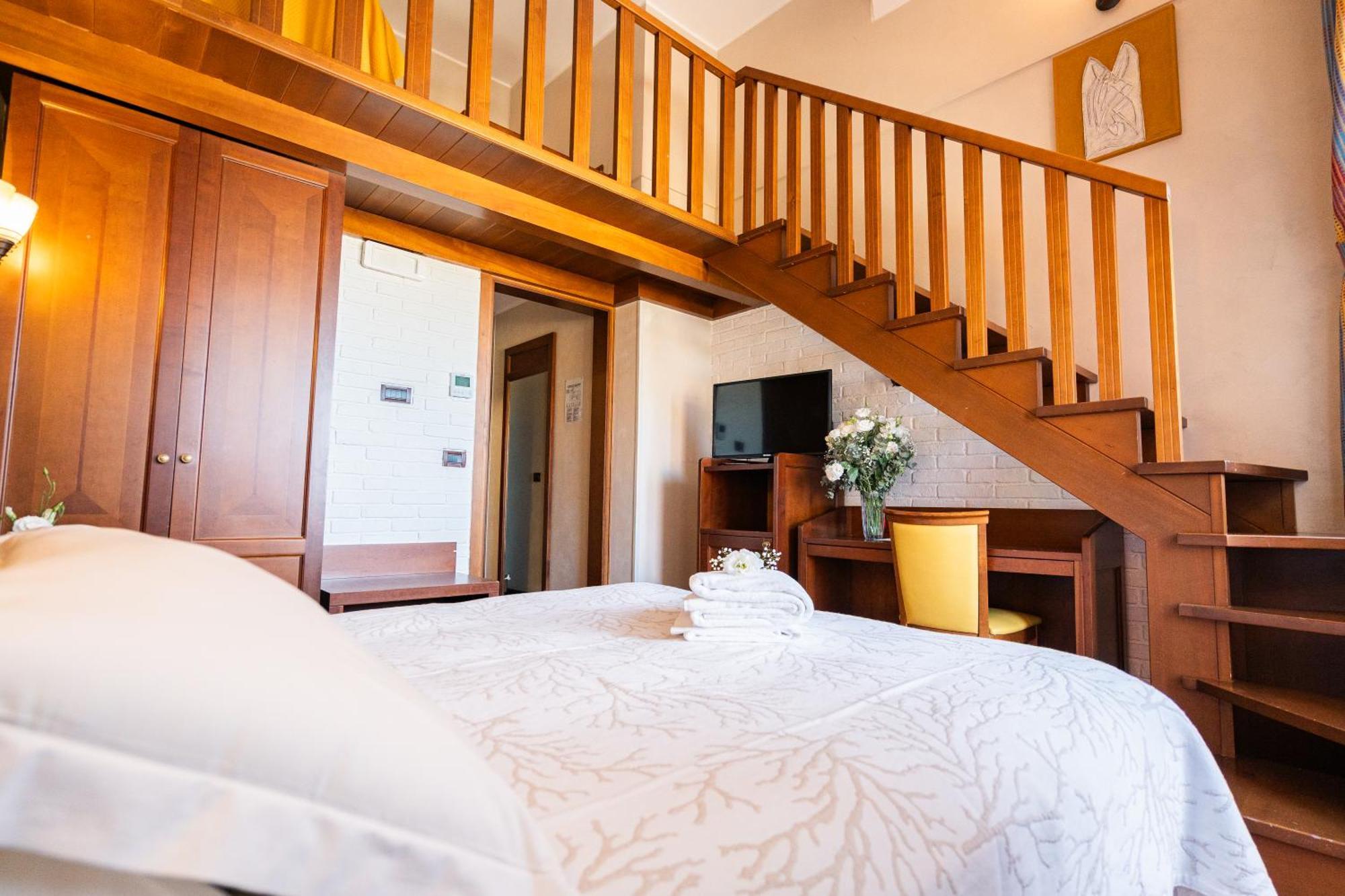 Art Hotel Santa Lucia Termoli Eksteriør billede