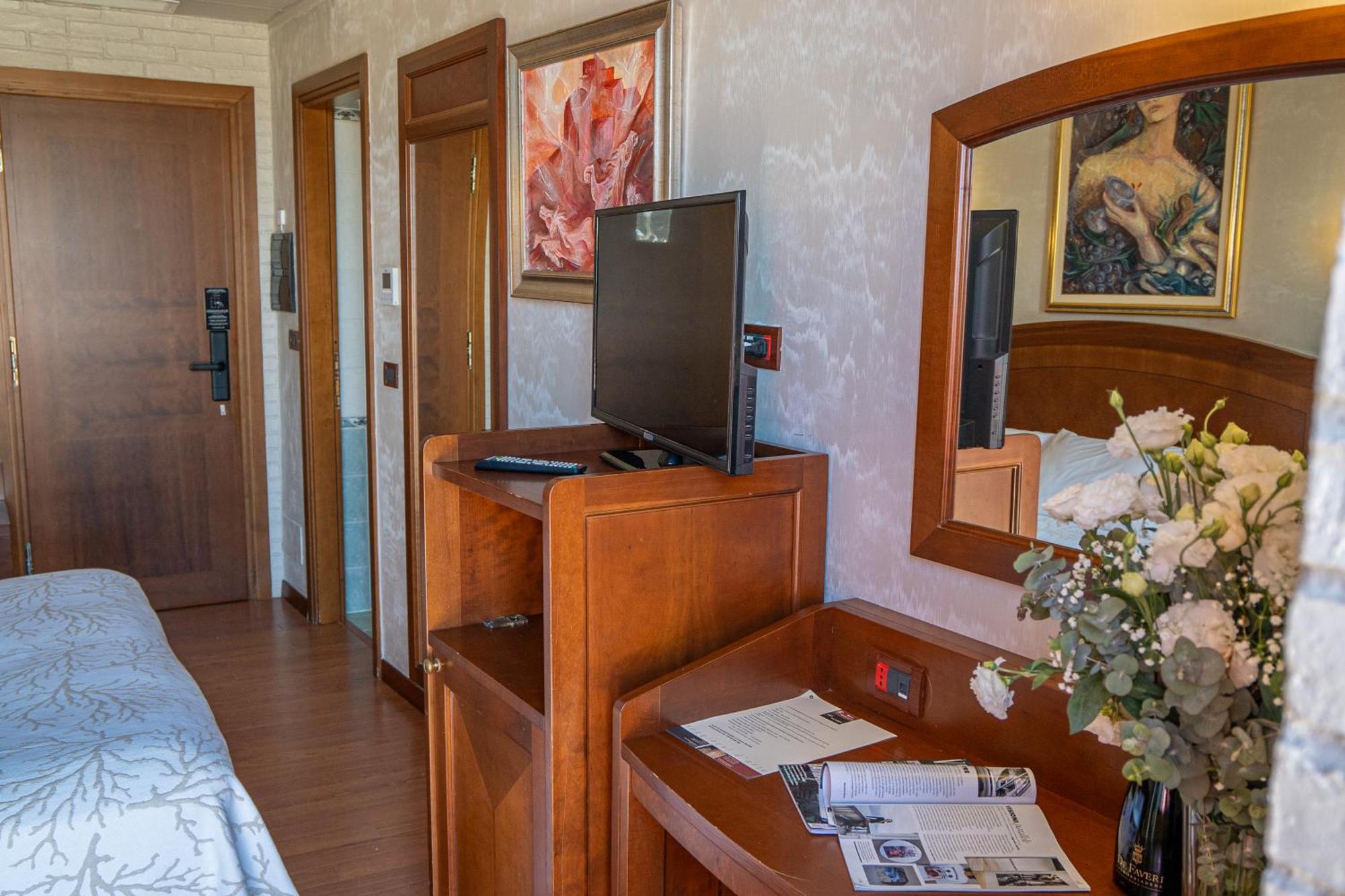 Art Hotel Santa Lucia Termoli Eksteriør billede