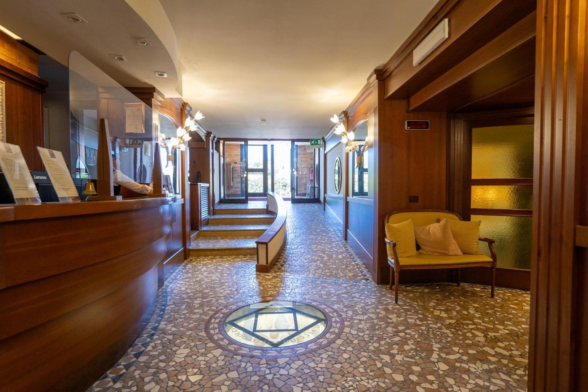 Art Hotel Santa Lucia Termoli Eksteriør billede